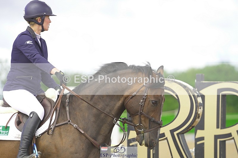 230806A-093846-00806 - Cls 12 Snr 1.05m