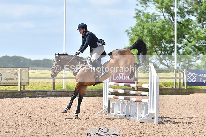 240609A-111520-04469 - Cls 17 Snr 1.05m Open