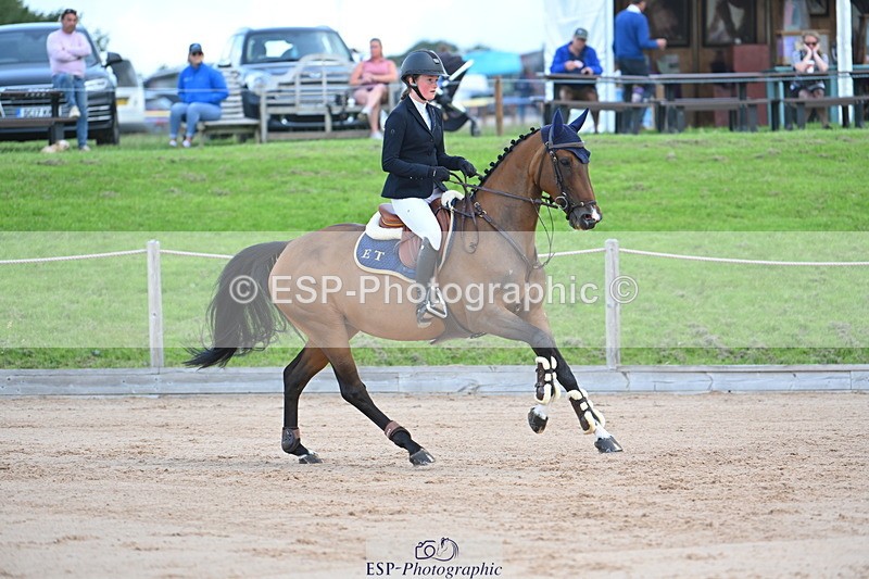 230721A-104143-05407 - Cls 6, 2 Star Medium 1.35m