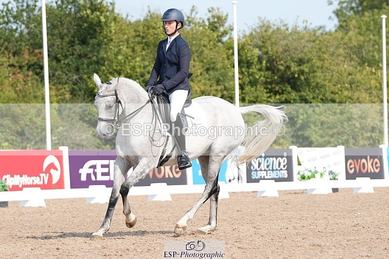 250817-103238-08082 - 149-Sophie.HawkeRAINBOW.DREAM