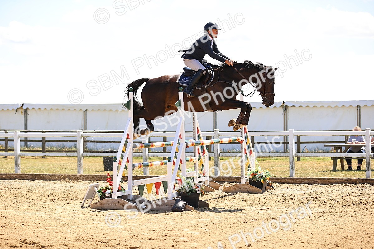 SBM_014817 - Class 15 - Senior Newcomers - 1.10m Open