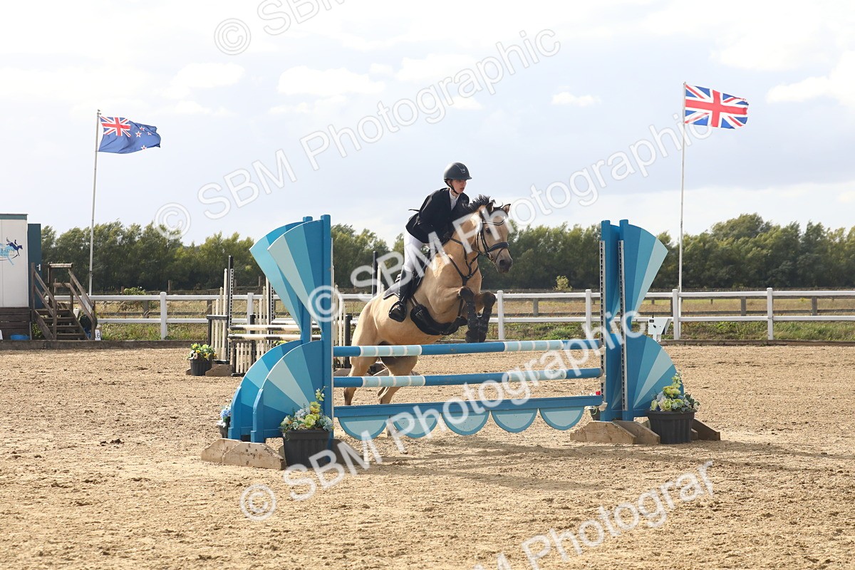 SBM_008039 - Class 12 - 90cm Champs