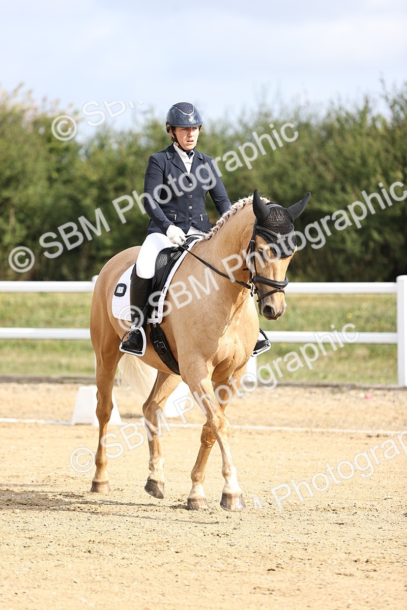 SBM_015394 - Class 14 - Novice 23 - 9.05-10.08