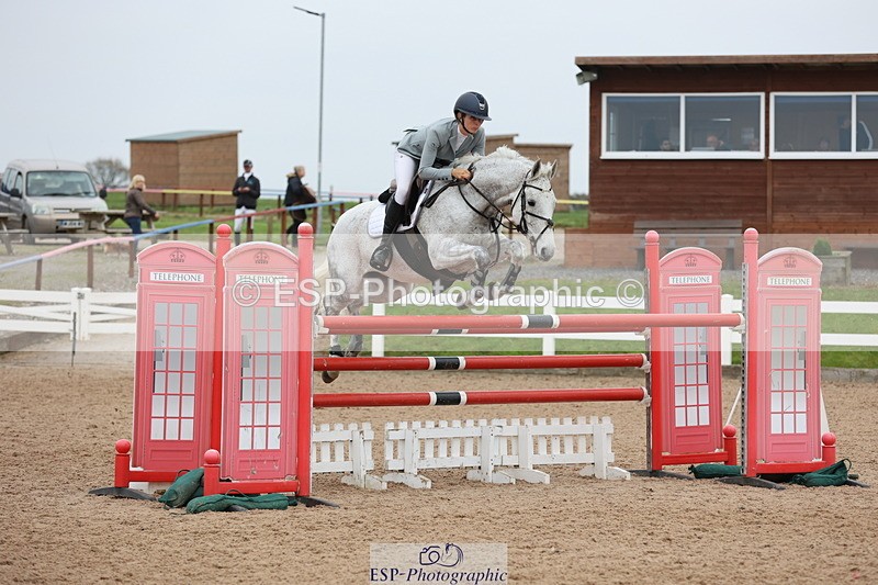 241101A-140004-02325 - FRI Cls 6 Foxhunter and 1.20m Open