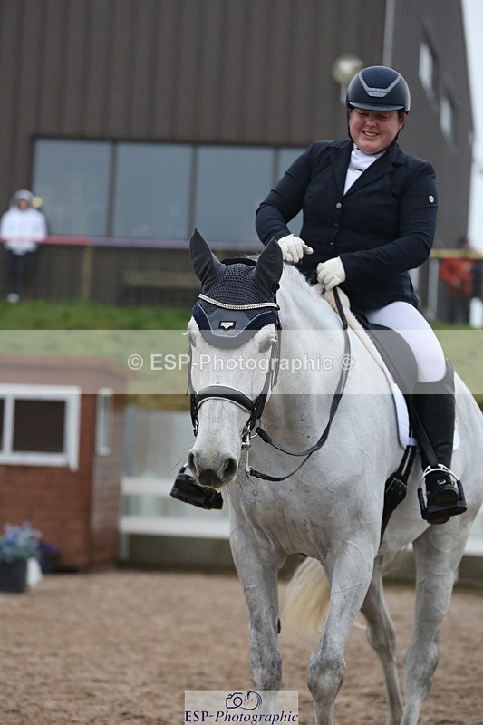 240217A-100802-00943 - 179-Sophie.Gregory-Lady.Lucydale