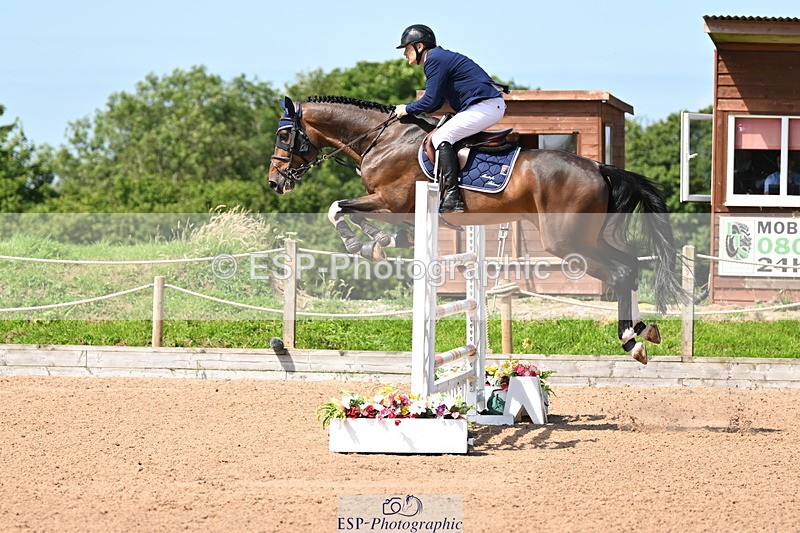 240718A-114145-04843 - Cls 1, 3 Star Small Tour 1.35m