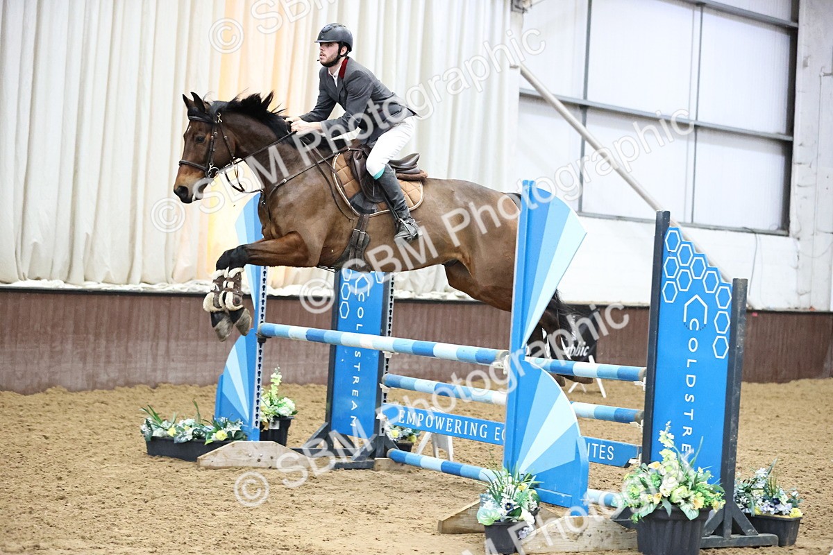 SBM_005533 - Class 17 - Senior Newcomers 1.10m