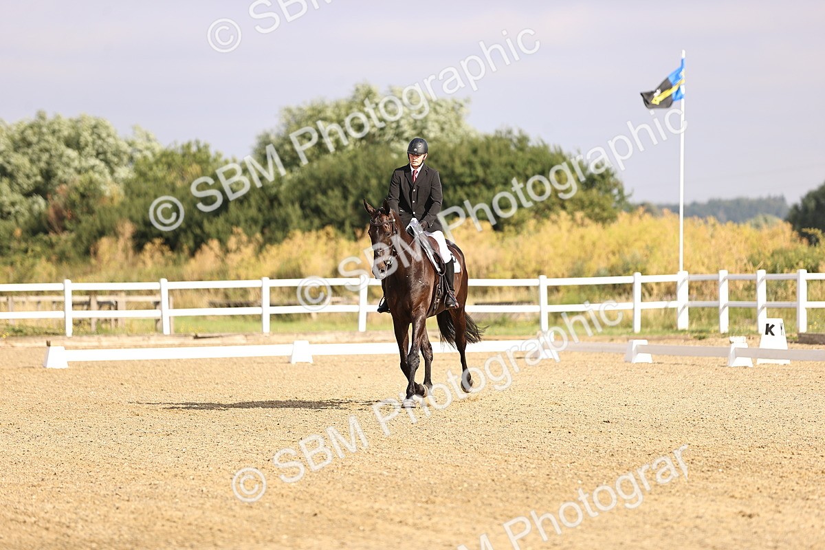 SBM_008471 - Novice 5 - 08.30-9.33