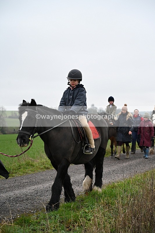 WJ7_9823 - Walk out..