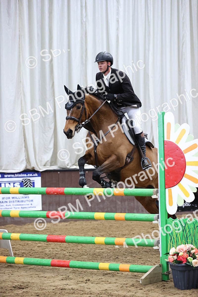 SBM_006070 - Class 16 - Senior Newcomers - 1.10m Open