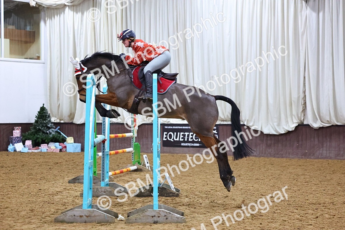 SBM_003369 - Class 8 - Christmas Jumpers 1.10m