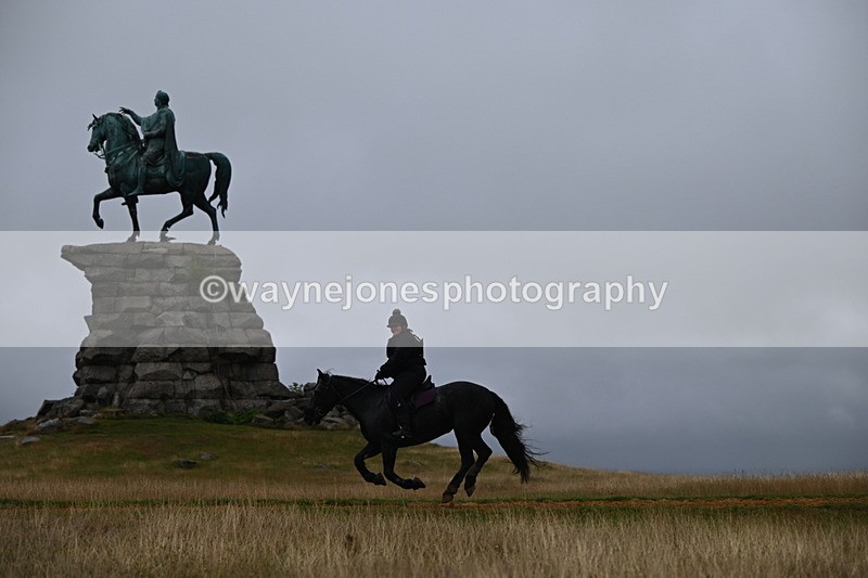 DSC_2110 - Time at Statue 12:13 to 12:32