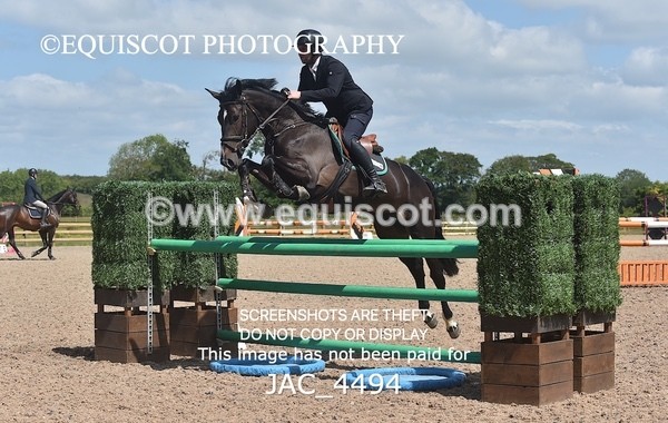 JAC_4494 - CLASS 6 Senior Newcomers/ 1.10m Open