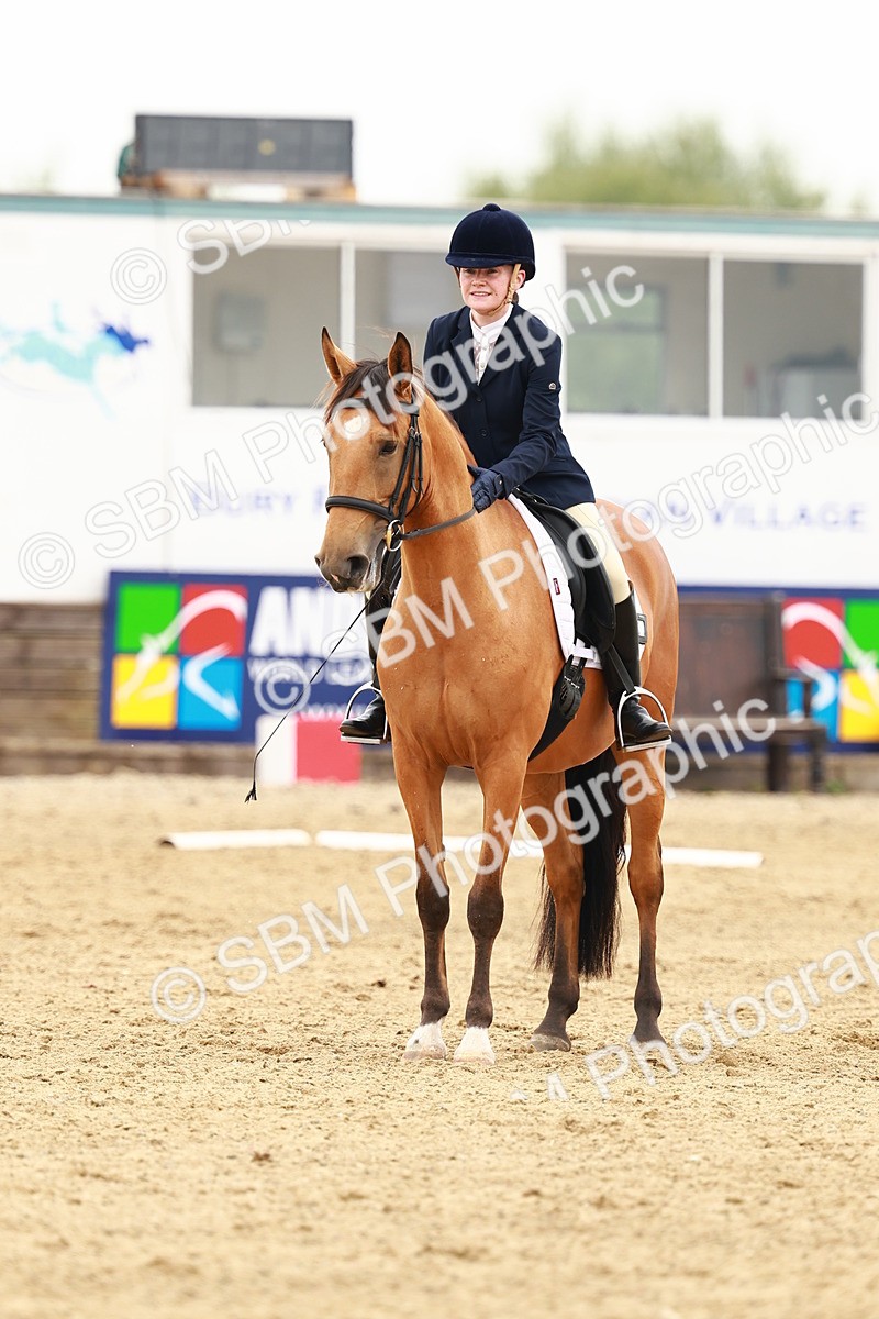 SBM_001052 - Class 6 - Novice 4