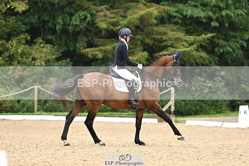 240811-115230-05626 - 305-Emily.Coller-Iondale