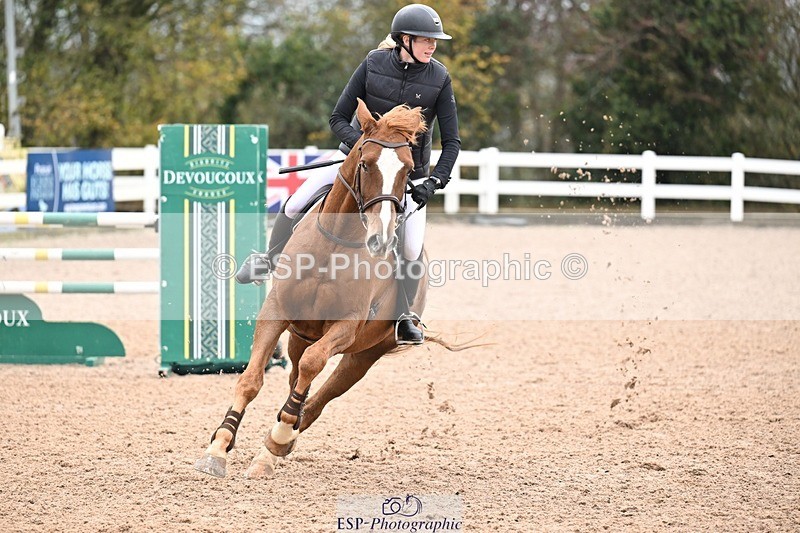 251105-142021-00849 - Cls 06 Fox & 1.20m