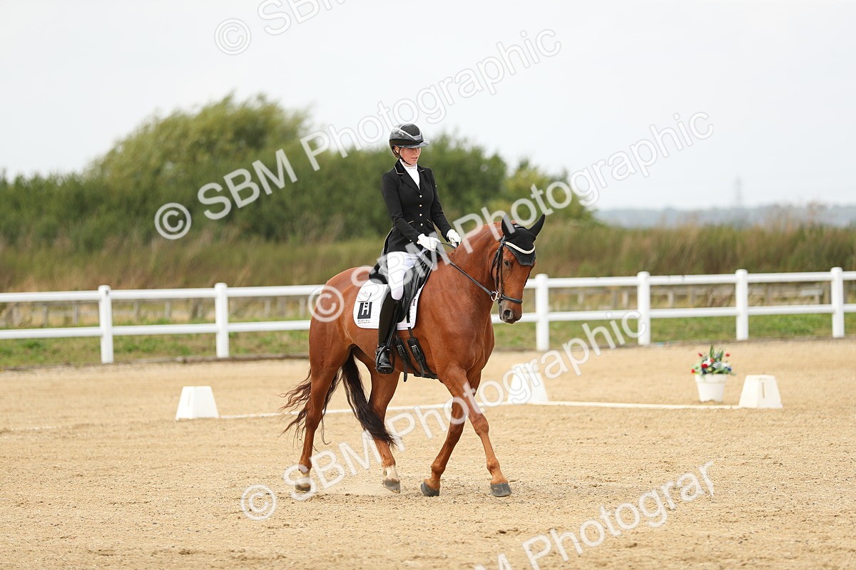 SBM_017597 - Class 13 - Novice 23 - 14.27-15.16