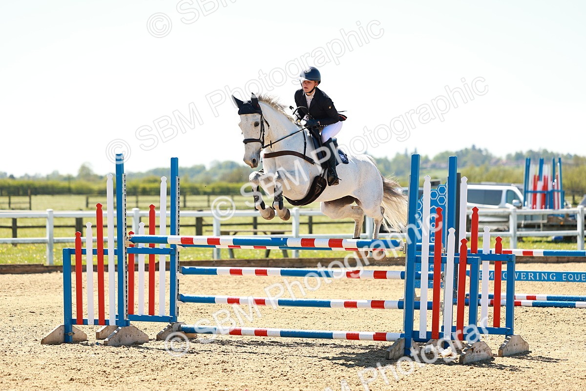 SBM_001320 - Class 4 - Senior Newcomers 1.10m