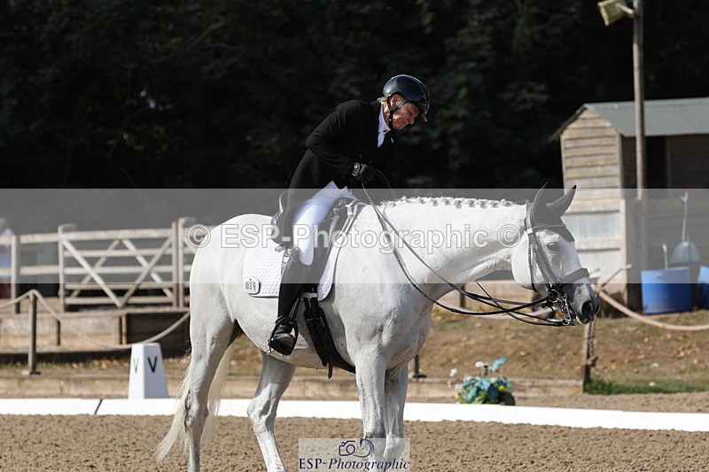 250809A-100518-02291 - 039-Jane.GilbyHugo.Holunder