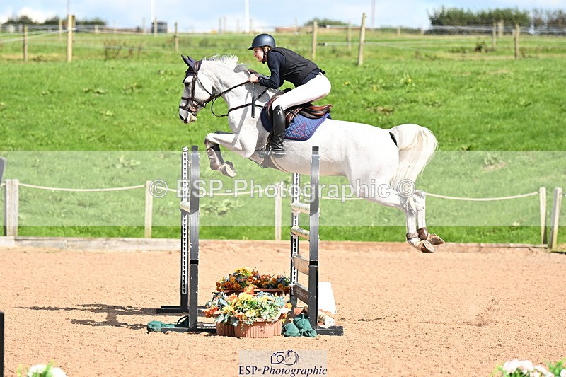 240913A-132106-04529 - Cls 15 Snr Foxhunter