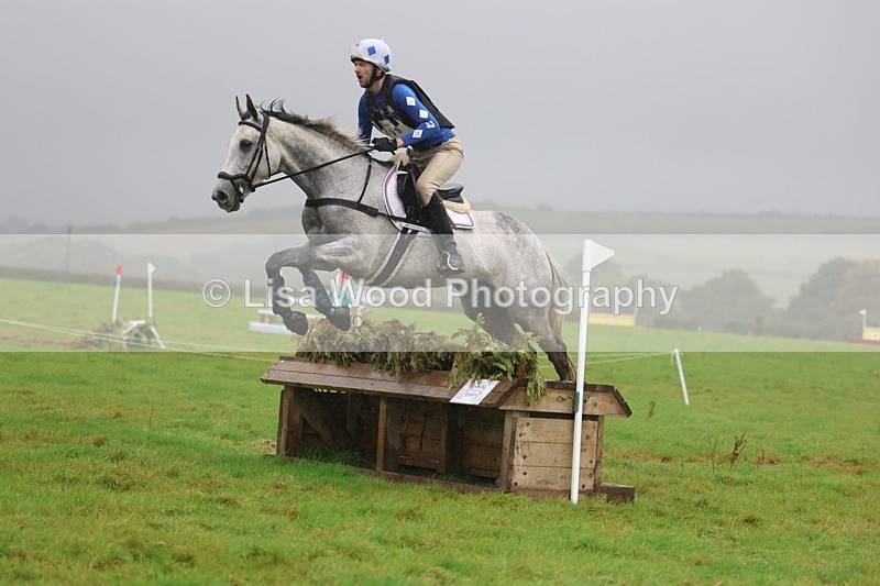 3E7A1834 - Class 4: 80cm: Box