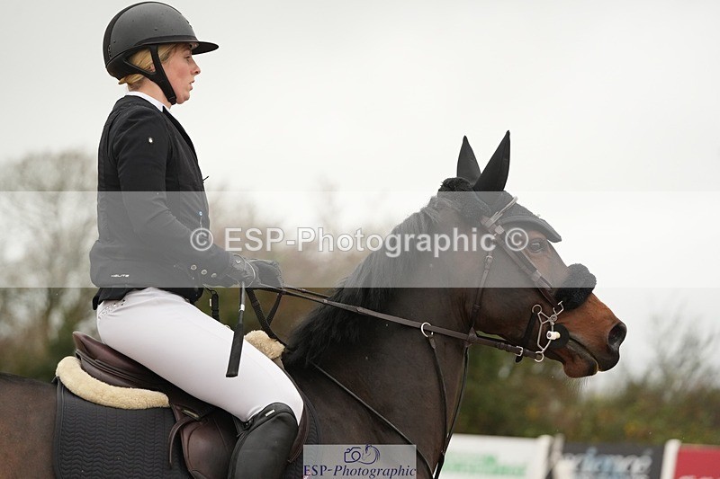 251109-114826-03638 - Cls 20 Newcomers and 1.10m Open