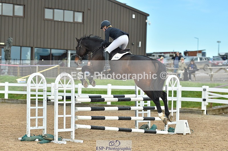 231111A-122656-01846 - Cls 12 Newcomers & 1.10m Open