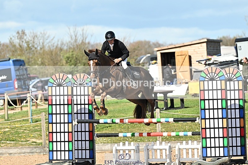 250416-153207-01778 - Cls 6 Foxhunter and 1.20m