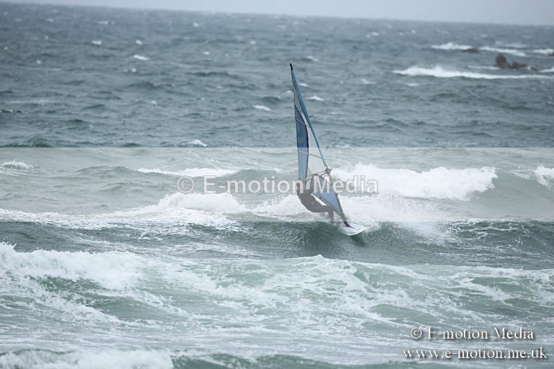 WS 150913-113 - Windsurfing