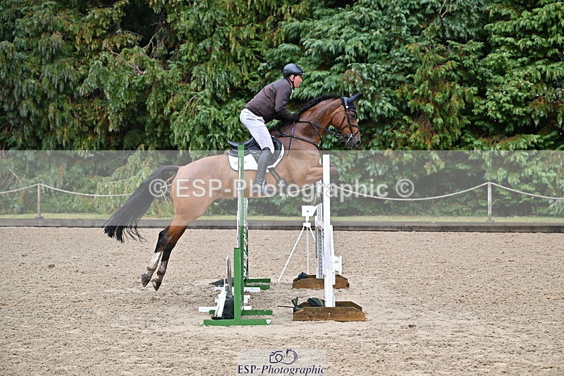 250831A-123648-10386 - Cls 42 Snr 1m Grand Prix