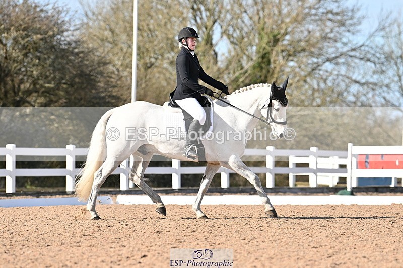 240324A-151115-04438 - Novice 27, 14.30 to 15.25