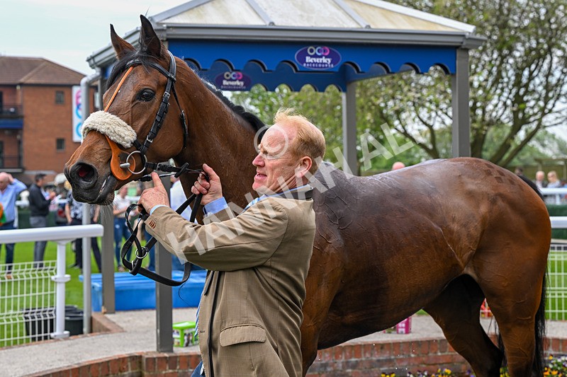 060524-Race 4-Powdering-6655 - Race 4