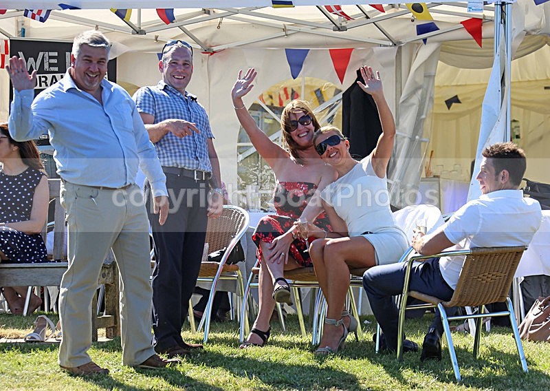 140703 HRR SPECTATORS WT7A0794 - HENLEY ROYAL REGATTA - THURSDAY 3RD July 2014