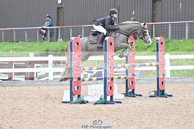 231119A-120934-05592 - Sun Cls 5 Newcomers & 1m Open