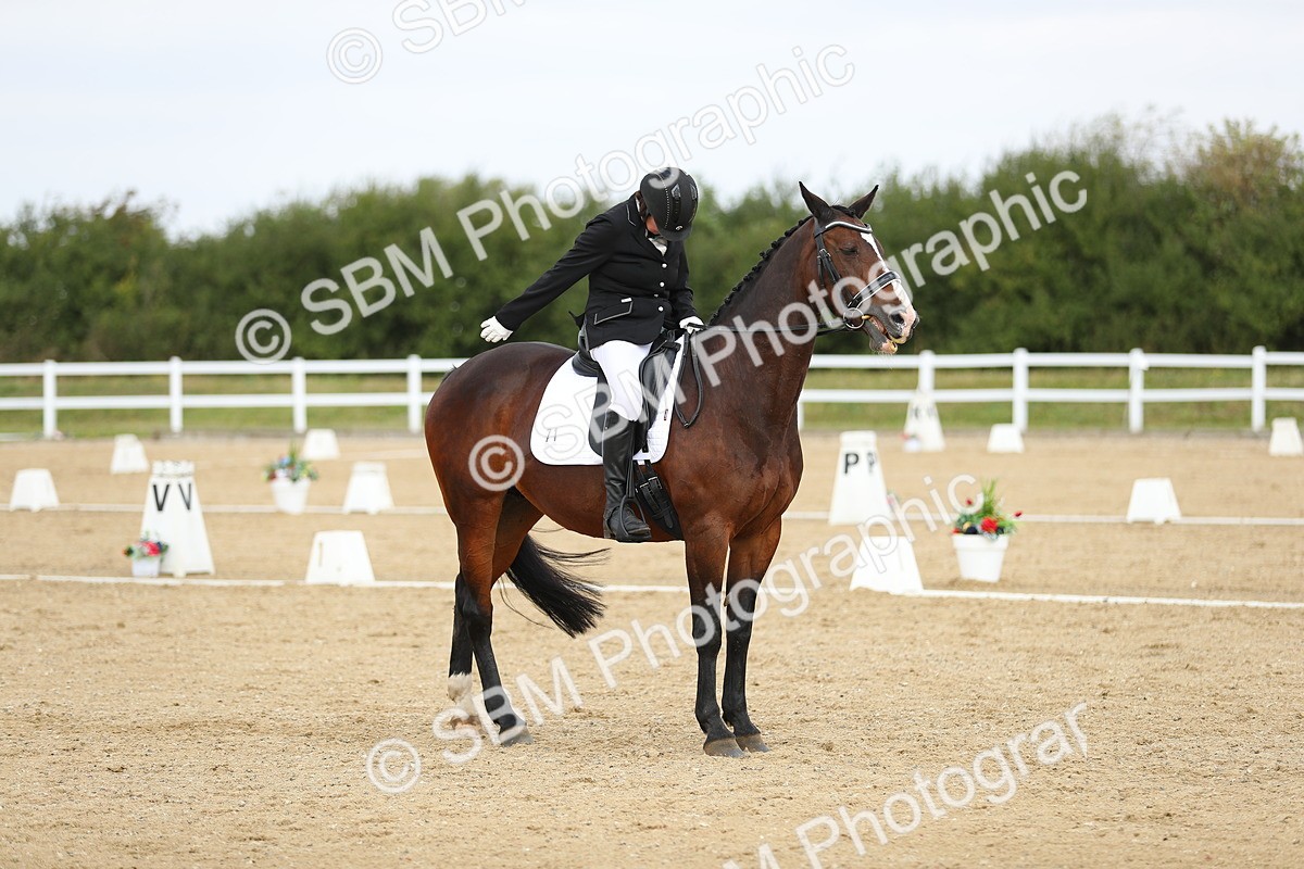 SBM_016377 - Class 13 - Novice 23 - 11.25-12.35