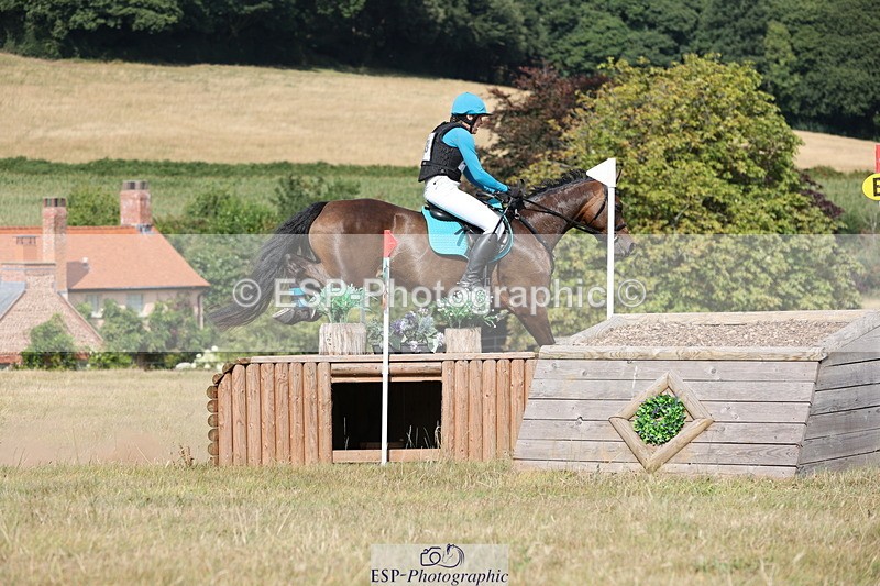 250802A-161639-07503 - F-283-Helen.Daly-MIELIKKI