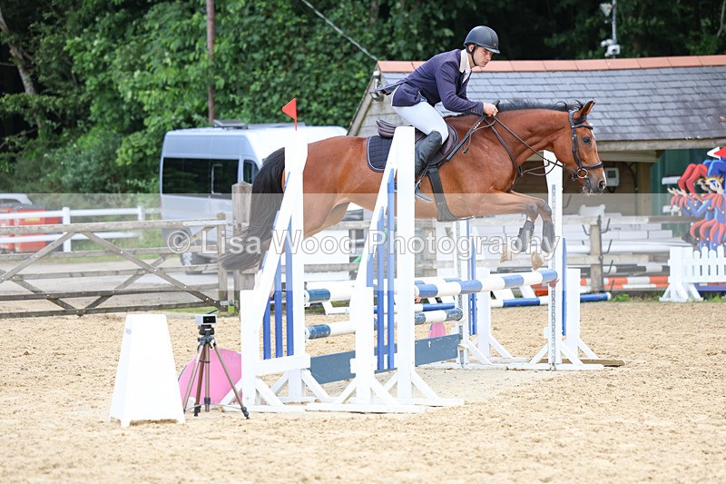 3E7A3191 - Class 4: Senior British Novice/90cm open