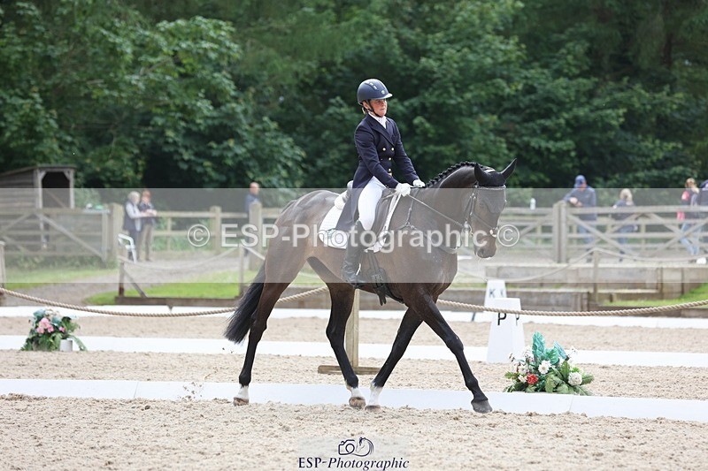 240524-160849-10063 - 370-STORM_IN_DECEMBER-Claire_Fielding