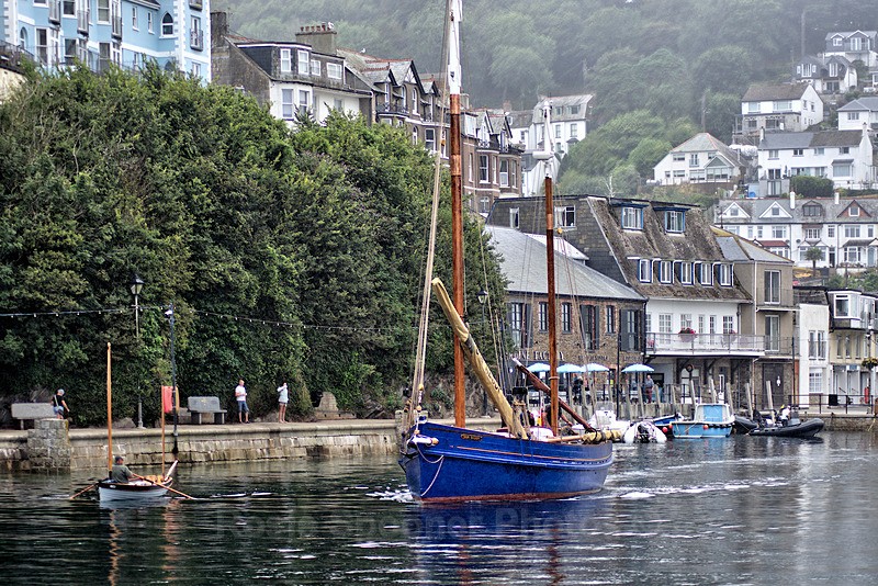  - Looe
