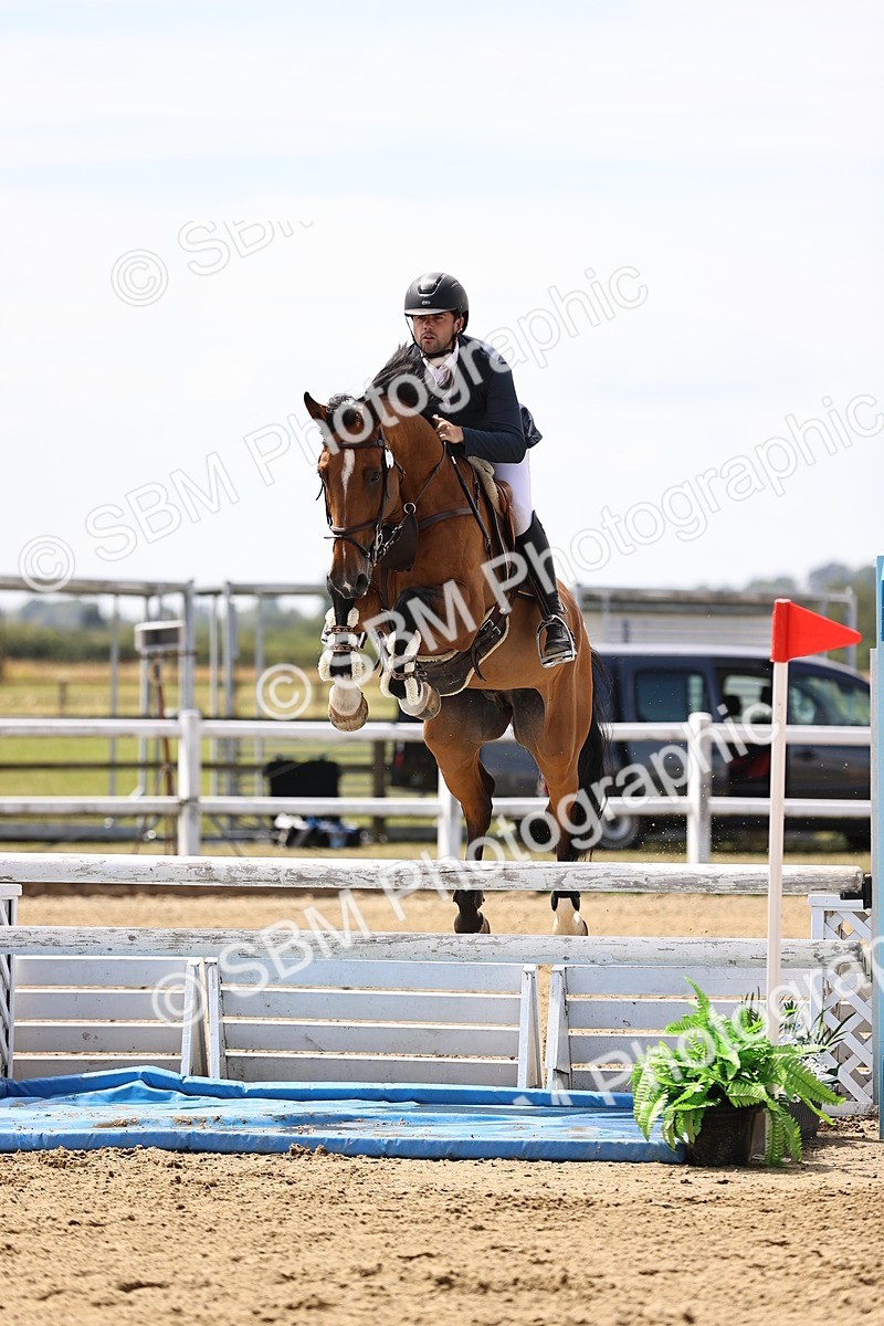 SBM_010389 - Class 9 - Senior Foxhunter - 1.20m Open