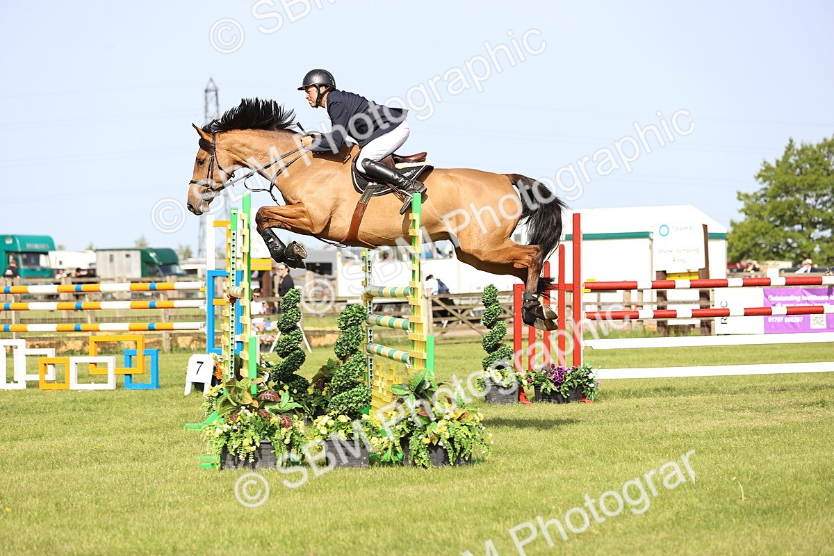 SBM_01365 - Class 200 - Martin Grant Homes Welcome Stakes 1.25m Open
