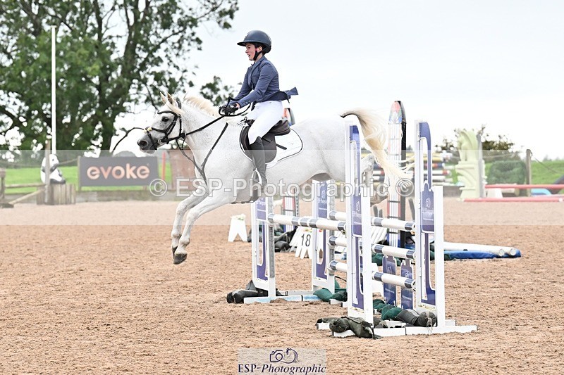 250920-162040-01875 - Cls 22 Pony Intro 90cm Derby