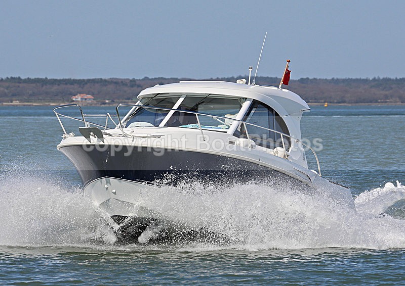 130420 JACKS II BENETEAU ANTARES WT7A5225 - Motorboats - Hardtop