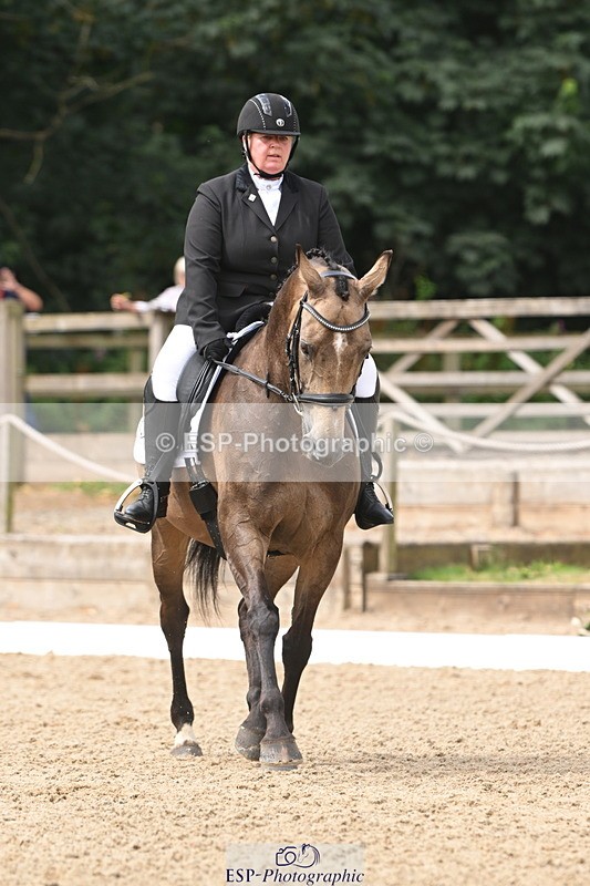 250719A-104530-04013 - 127-Jocelyn.Gilmore-Spring.Lily