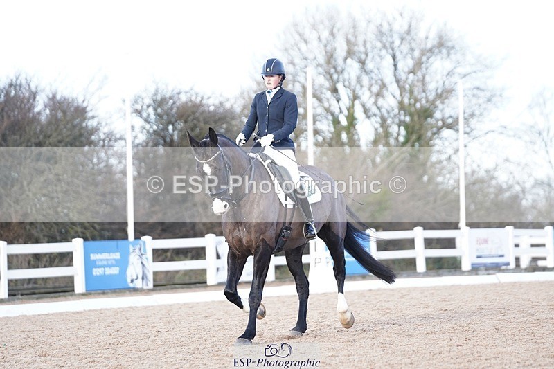 241214-125432-00532 - 144-Natasha.Rumble-Week.Orchard.Leo