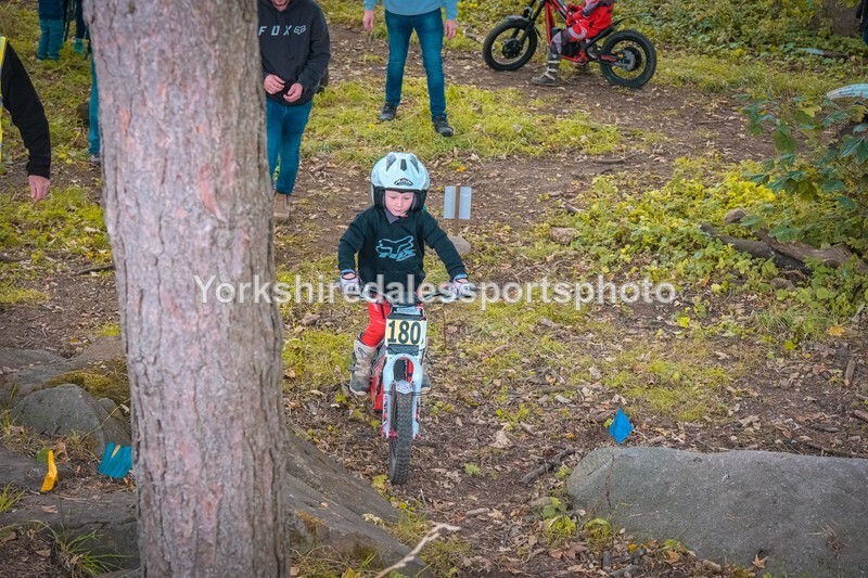 DSCF0234 - Ripon MC Trial 27/09- kids