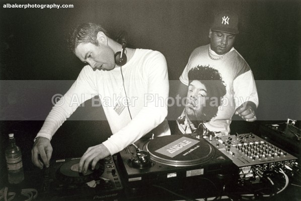 046 futurebound B2B silver - DNB: MCR