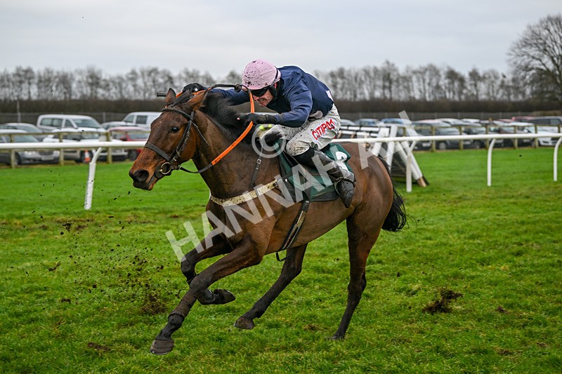 110124-Race 2-Its Maisy-2272 - Race 2