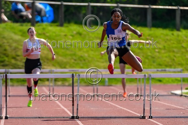 East25Sun-929062 - Track Female