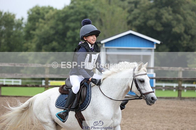 240822X-083449-00015 - 40cm R1 8.30 to 9.30